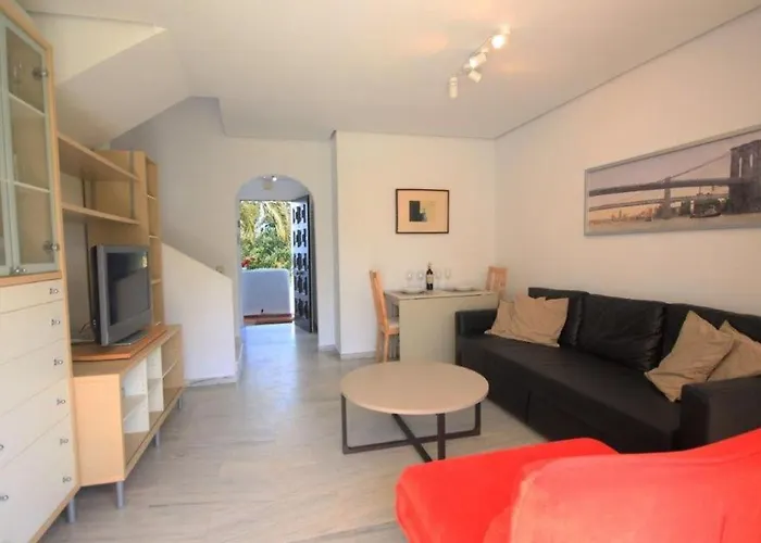 Belvilla By Oyo Golden Beach House